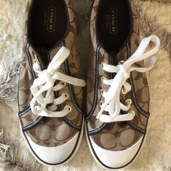 Coach Shoes - EUC Worn Once Coach Barrett Logo Sneaker